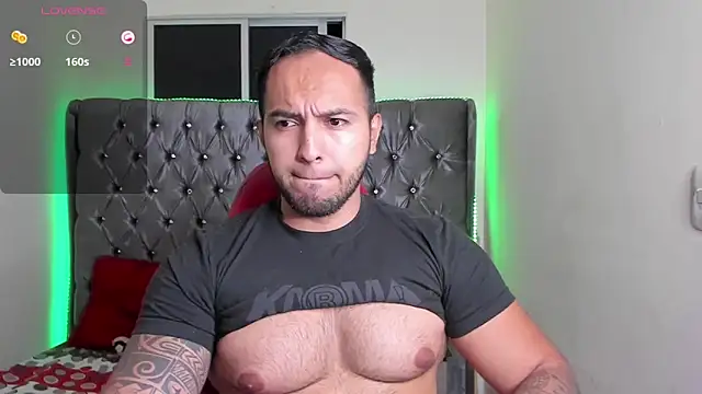 Snapshot of mrloganfuck1 chatting on 1, 6, 2026 mrloganfuck1 online show from 1, 6, 2026