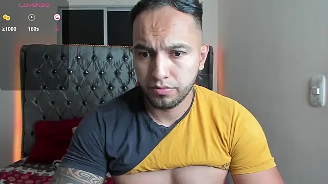 Snapshot of mrloganfuck1 chatting on 6, 6, 2026 mrloganfuck1 online show from 6, 6, 2026