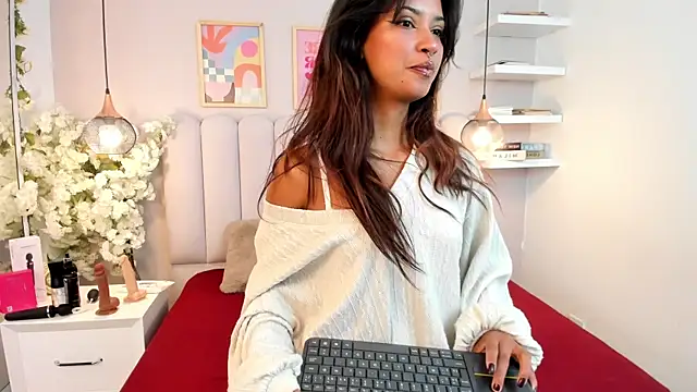 Snapshot of alessia__noir_ chatting on 27, 7, 2026 alessia noir online show from 27, 7, 2026