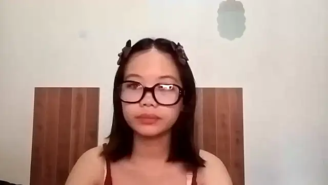 Snapshot of YunaSato chatting on 1, 8, 2026 YunaSato online show from 1, 8, 2026