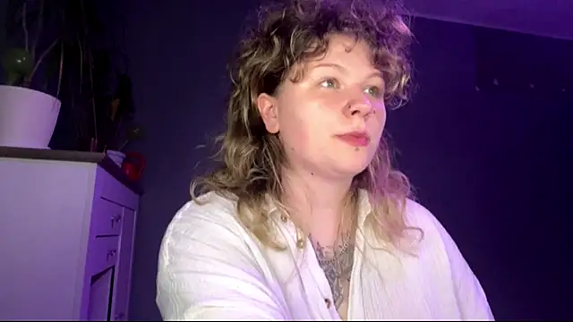AlinaSexyTeen online show from 30, 7, 2026