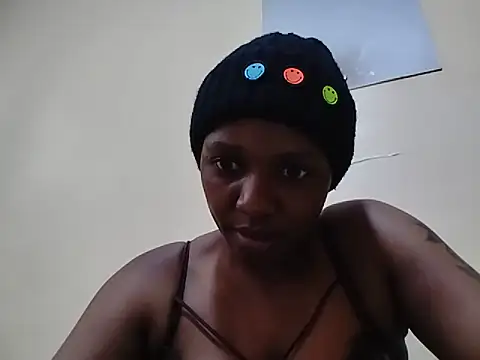 Queen Tiffany online show from 4, 8, 2026
