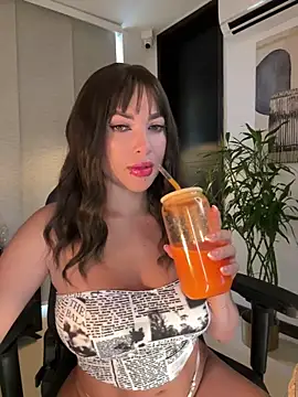 HannaBeckett online show from 2, 2, 2025