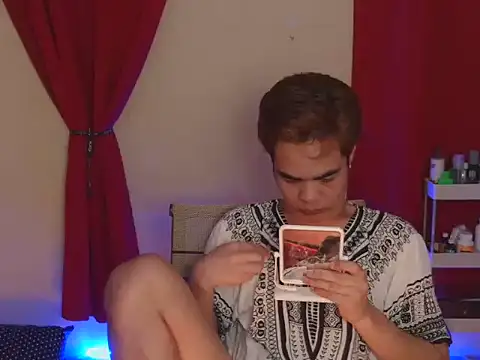 Snapshot of mike_jm chatting on 16, 12, 2025 mike jm online show from 16, 12, 2025