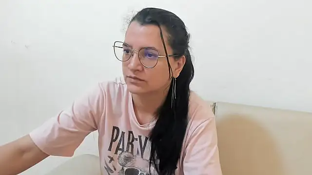 MARILYN GARCIA online show from 9, 1, 2026