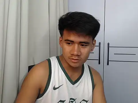Snapshot of thomasbigcockxxx chatting on 5, 8, 2026 thomasbigcockxxx online show from 5, 8, 2026