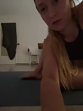 Snapshot of OliviaLulu chatting on 8, 8, 2026 OliviaLulu online show from 8, 8, 2026