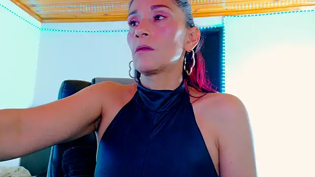 Snapshot of _thamara25 chatting on 11, 3, 2026 thamara25 online show from 11, 3, 2026