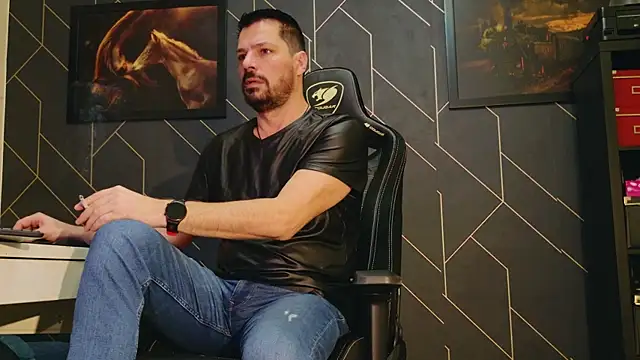 Snapshot of ChrisKox chatting on 31, 1, 2025 ChrisKox online show from 31, 1, 2025