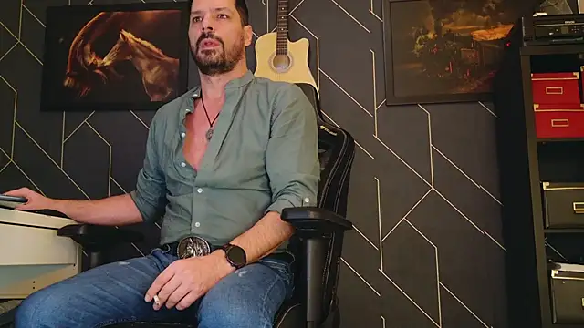 Snapshot of ChrisKox chatting on 3, 2, 2025 ChrisKox online show from 3, 2, 2025