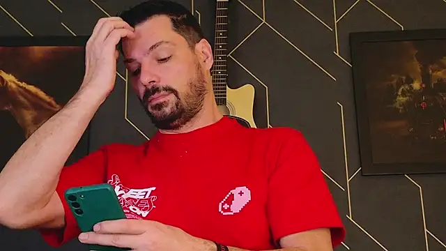 Snapshot of ChrisKox chatting on 4, 2, 2025 ChrisKox online show from 4, 2, 2025