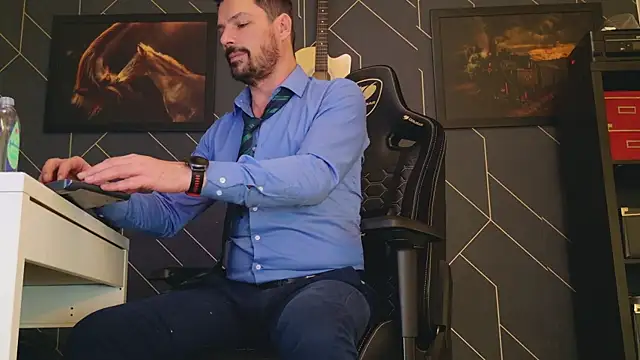 Snapshot of ChrisKox chatting on 5, 2, 2025 ChrisKox online show from 5, 2, 2025