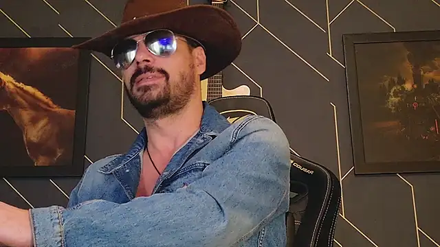 Snapshot of ChrisKox chatting on 6, 2, 2025 ChrisKox online show from 6, 2, 2025