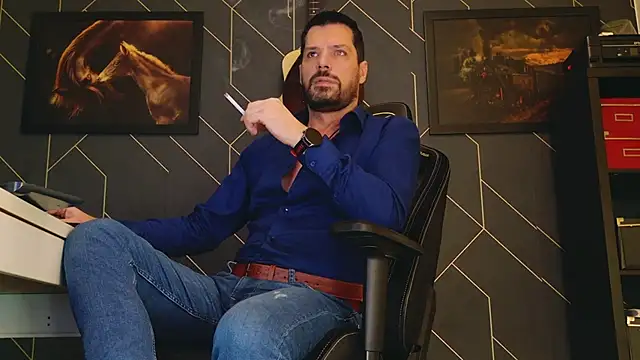 Snapshot of ChrisKox chatting on 14, 2, 2025 ChrisKox online show from 14, 2, 2025