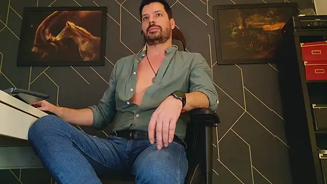 Snapshot of ChrisKox chatting on 18, 2, 2025 ChrisKox online show from 18, 2, 2025