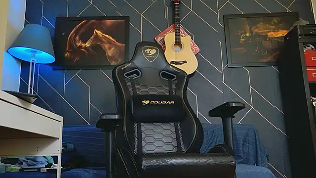 Snapshot of ChrisKox chatting on 30, 9, 2025 ChrisKox online show from 30, 9, 2025