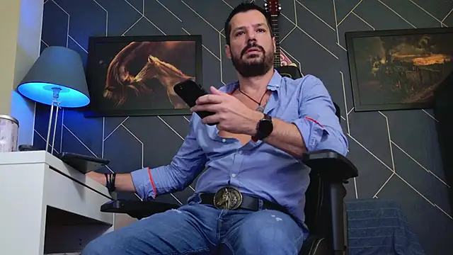 Snapshot of ChrisKox chatting on 27, 10, 2025 ChrisKox online show from 27, 10, 2025