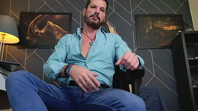 Snapshot of ChrisKox chatting on 3, 11, 2025 ChrisKox online show from 3, 11, 2025