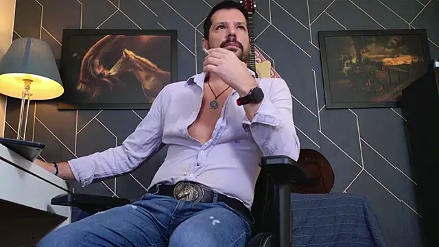 Snapshot of ChrisKox chatting on 13, 11, 2025 ChrisKox online show from 13, 11, 2025