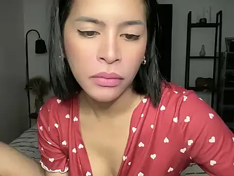 Snapshot of your_bianca69 chatting on 18, 10, 2025 your bianca69 online show from 18, 10, 2025