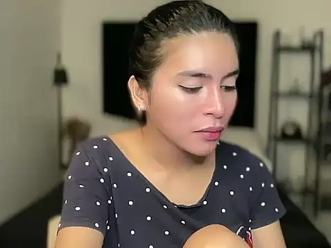 Snapshot of your_bianca69 chatting on 22, 12, 2025 your bianca69 online show from 22, 12, 2025