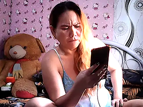 Snapshot of lovely-asian chatting on 19, 3, 2025 lovely-asian online show from 19, 3, 2025