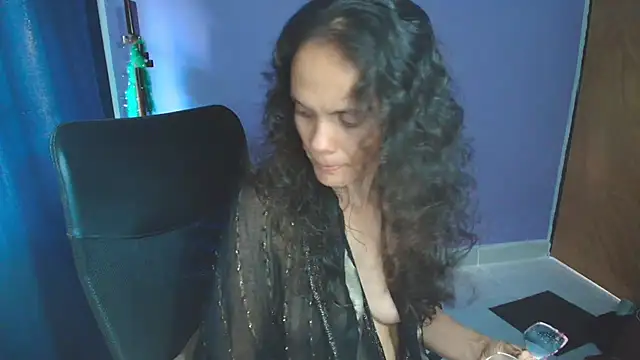 Snapshot of Nattyslave4U chatting on 5, 11, 2025 Nattyslave4U online show from 5, 11, 2025