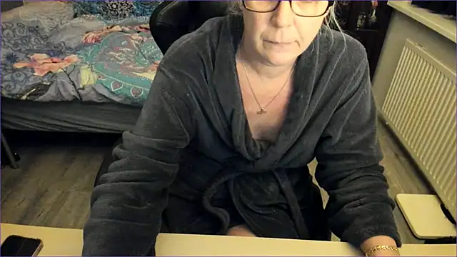 Snapshot of minoesje37 chatting on 8, 12, 2024 minoesje37 online show from 8, 12, 2024