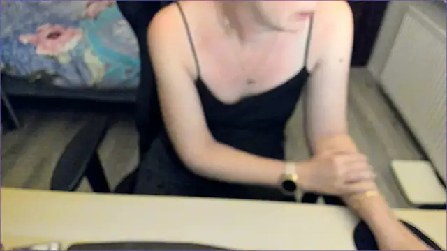 Snapshot of minoesje37 chatting on 16, 12, 2024 minoesje37 online show from 16, 12, 2024