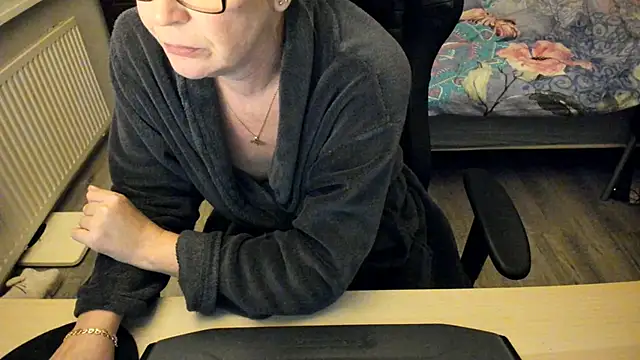 Snapshot of minoesje37 chatting on 15, 1, 2025 minoesje37 online show from 15, 1, 2025