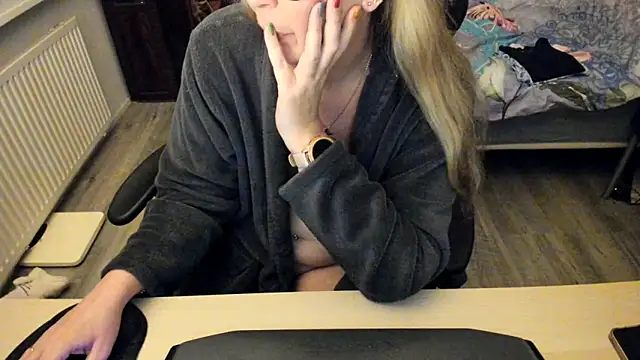 Snapshot of minoesje37 chatting on 19, 1, 2025 minoesje37 online show from 19, 1, 2025