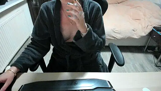 Snapshot of minoesje37 chatting on 15, 3, 2025 minoesje37 online show from 15, 3, 2025