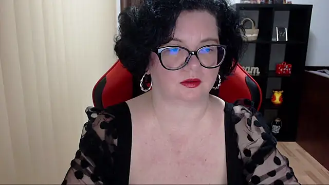 Snapshot of MissTroublle chatting on 9, 2, 2025 MissTroublle online show from 9, 2, 2025