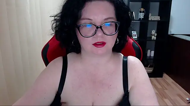 Snapshot of MissTroublle chatting on 10, 9, 2025 MissTroublle online show from 10, 9, 2025