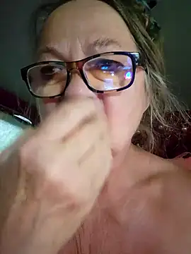 Snapshot of MucMilf59 chatting on 15, 5, 2026 MucMilf59 online show from 15, 5, 2026