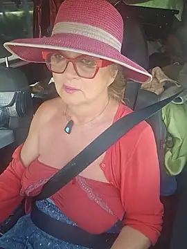 Snapshot of MucMilf59 chatting on 2, 6, 2026 MucMilf59 online show from 2, 6, 2026