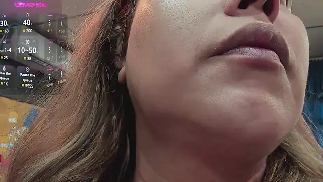 Snapshot of khloeHermaprodit3 chatting on 21, 2, 2025 khloeHermaprodit3 online show from 21, 2, 2025