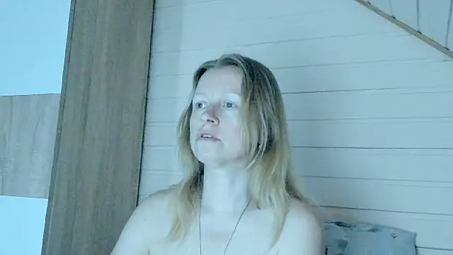 Snapshot of I_AM_MILF chatting on 2, 7, 2026 I AM MILF online show from 2, 7, 2026