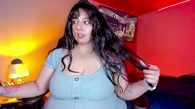 Snapshot of coraline_latin chatting on 5, 12, 2024 coraline latin online show from 5, 12, 2024