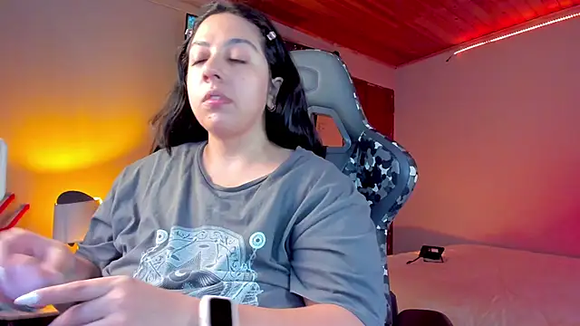 Snapshot of coraline_latin chatting on 13, 1, 2025 coraline latin online show from 13, 1, 2025