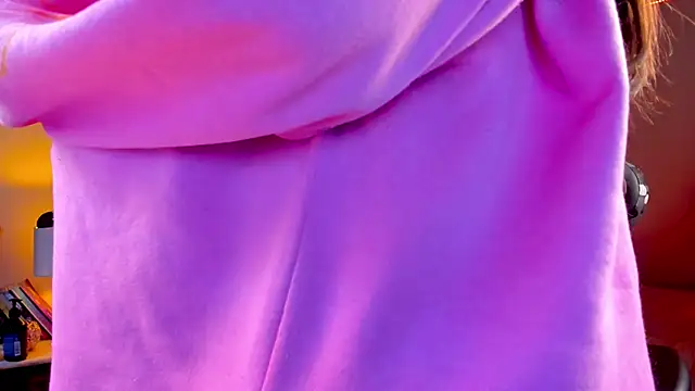 Snapshot of coraline_latin chatting on 18, 1, 2025 coraline latin online show from 18, 1, 2025