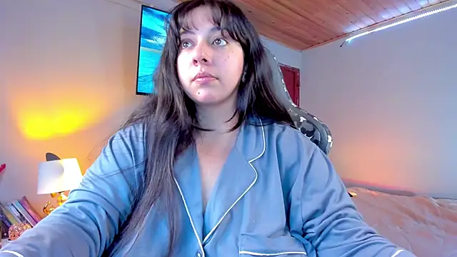 Snapshot of coraline_latin chatting on 25, 1, 2025 coraline latin online show from 25, 1, 2025