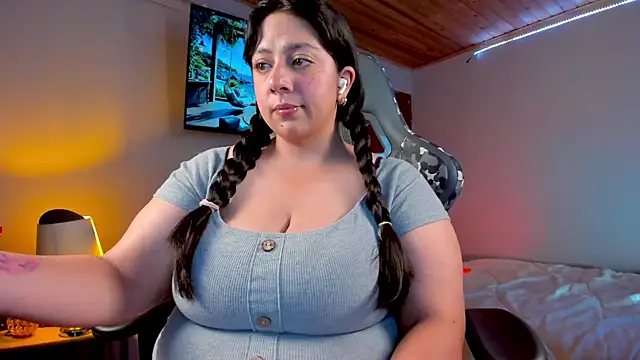 Snapshot of coraline_latin chatting on 28, 1, 2025 coraline latin online show from 28, 1, 2025