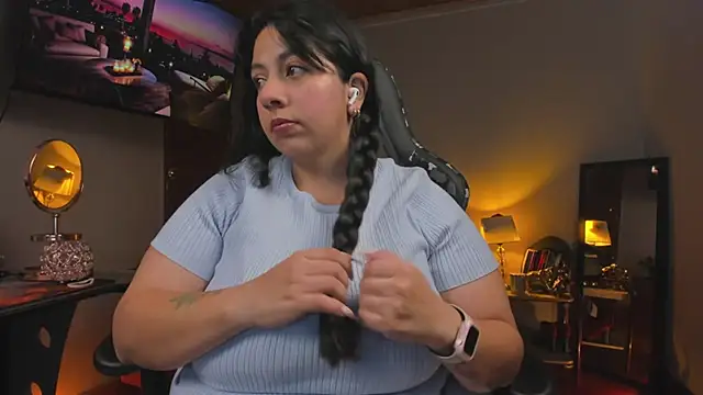 Snapshot of coraline_latin chatting on 12, 2, 2025 coraline latin online show from 12, 2, 2025