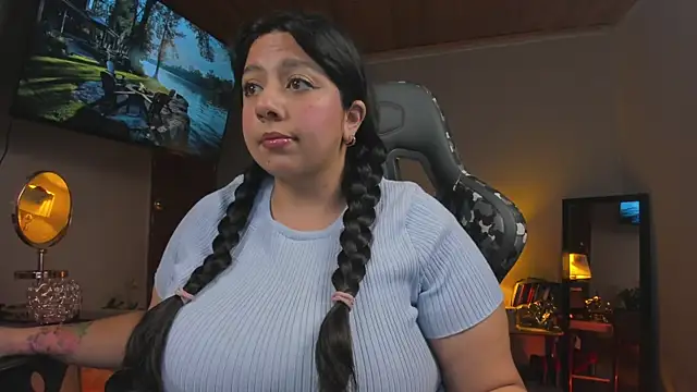 Snapshot of coraline_latin chatting on 13, 2, 2025 coraline latin online show from 13, 2, 2025