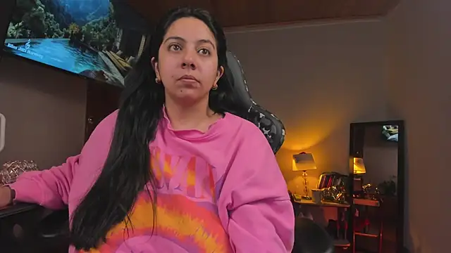 Snapshot of coraline_latin chatting on 13, 2, 2025 coraline latin online show from 13, 2, 2025