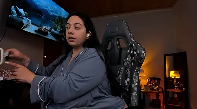 Snapshot of coraline_latin chatting on 15, 2, 2025 coraline latin online show from 15, 2, 2025