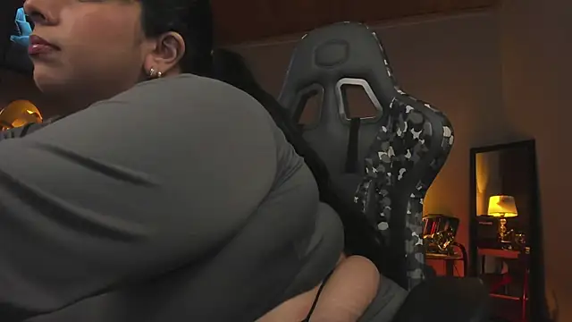 Snapshot of coraline_latin chatting on 16, 2, 2025 coraline latin online show from 16, 2, 2025