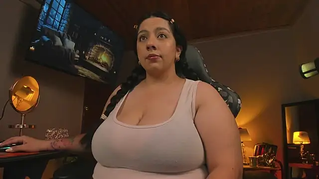 Snapshot of coraline_latin chatting on 18, 2, 2025 coraline latin online show from 18, 2, 2025