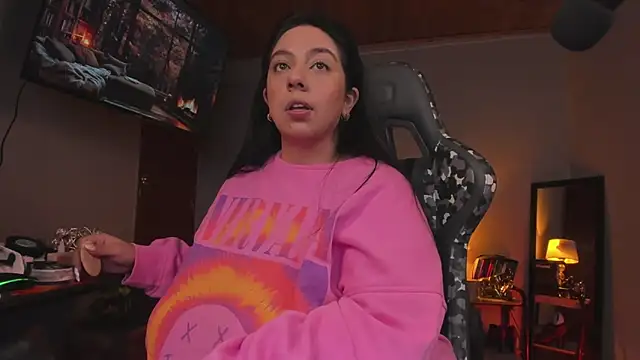 Snapshot of coraline_latin chatting on 21, 2, 2025 coraline latin online show from 21, 2, 2025